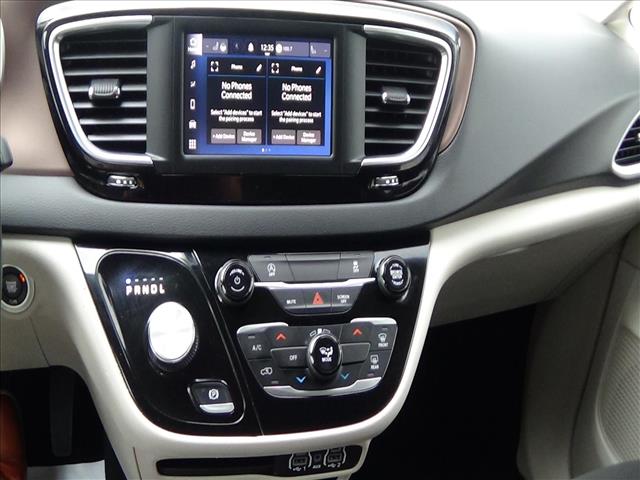 2023 Chrysler Voyager LX:C6853