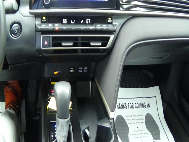 2025 Toyota Camry LE:C6900