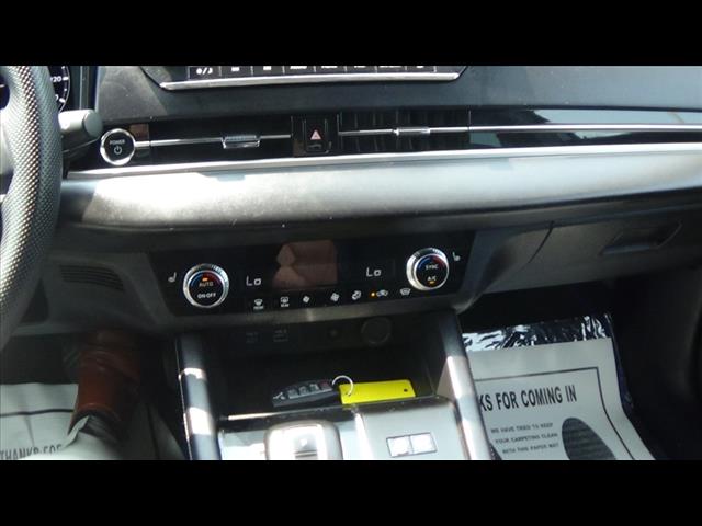 2023 Mitsubishi Outlander PHEV SE