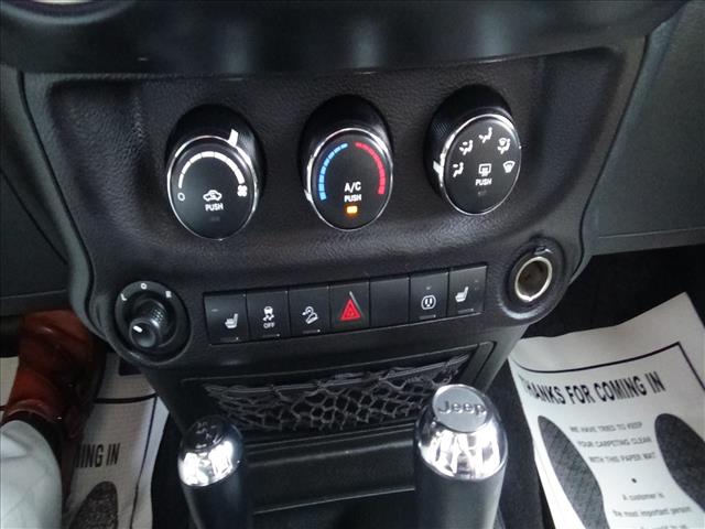 2018 Jeep Wrangler JK Unlimited Rubicon:C6958A