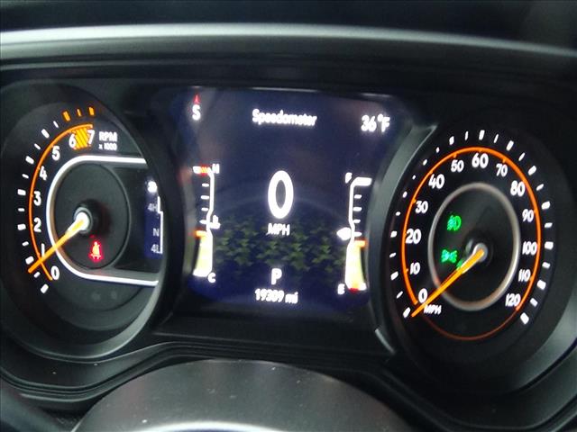 2024 Jeep Wrangler Sahara:C6752