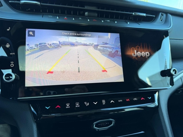 2027 Jeep Grand Cherokee L Altitude:27-030