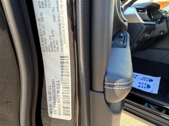 2025 Jeep Grand Cherokee L Limited:25-241