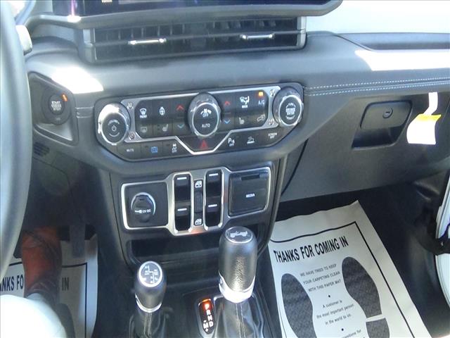 2025 Jeep Wrangler Sahara 4xe:C6937