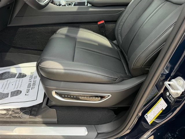 2026 Jeep Grand Wagoneer Summit Obsidian:26-175