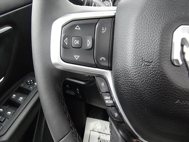 2025 RAM 1500 Big Horn:C7052
