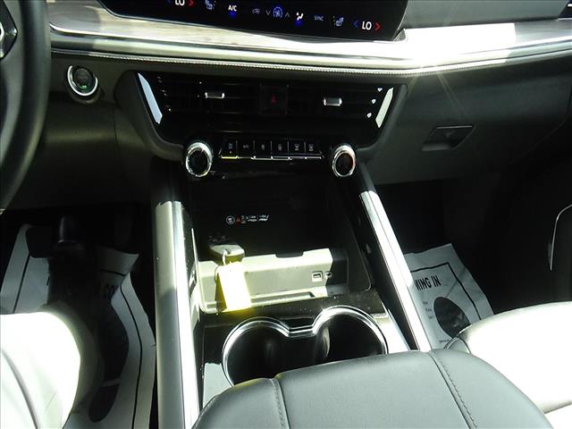 2025 Chevrolet Tahoe LT:C7037