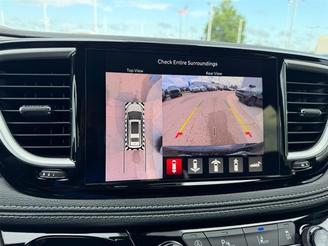 2027 Chrysler Pacifica Select:27-004