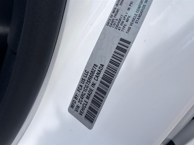 2025 Chrysler Voyager LX