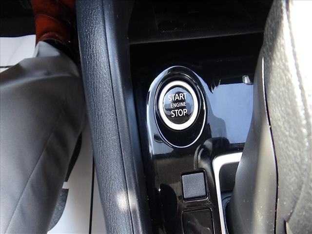 2025 Nissan Versa SV:C7049