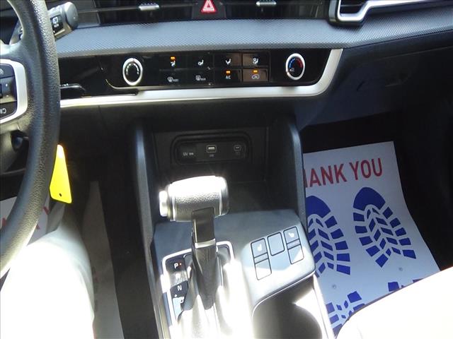 2025 Kia Sportage LX:C6884