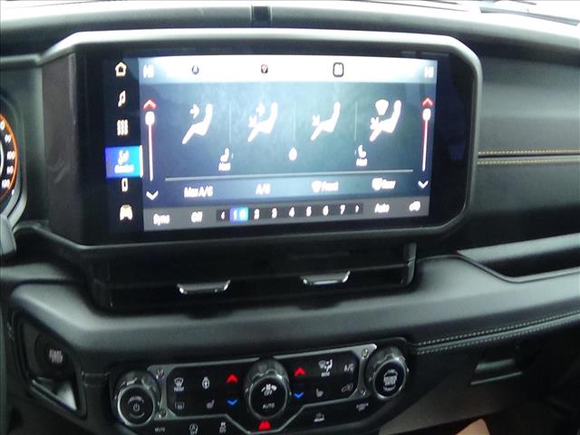 2024 Jeep Wrangler Sahara:C6752