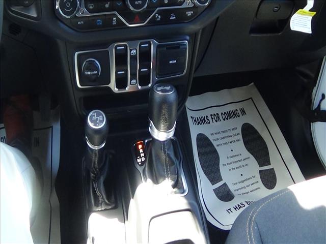 2025 Jeep Wrangler Sahara 4xe:C6937