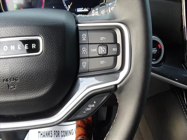 2024 Jeep Wagoneer L Base:C7016