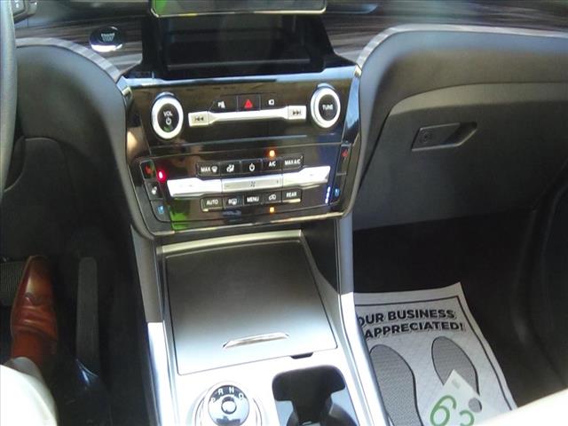 2023 Ford Explorer Limited:C6185