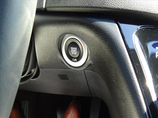 2025 Chrysler Pacifica Select:C6947