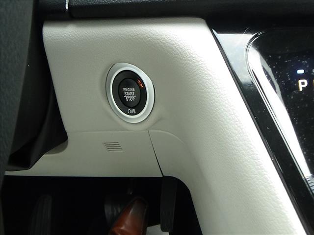 2024 Chrysler Pacifica Touring L:C7068