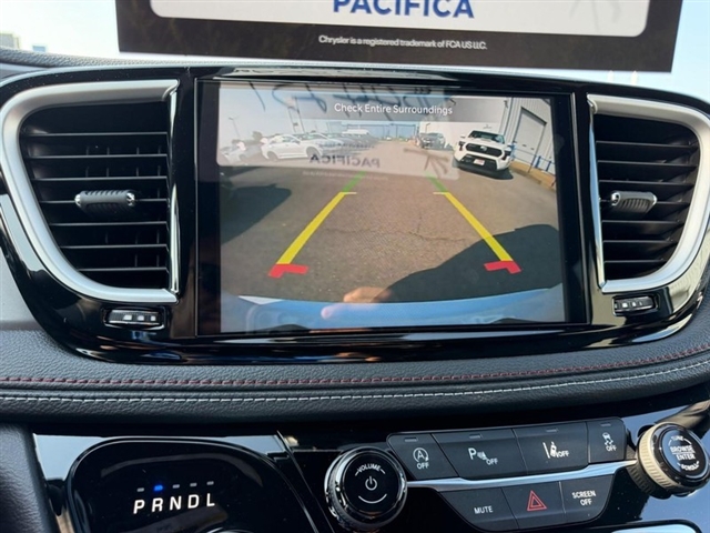 2027 Chrysler Pacifica Select:27-006
