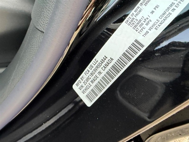2027 Chrysler Pacifica Select:27-004