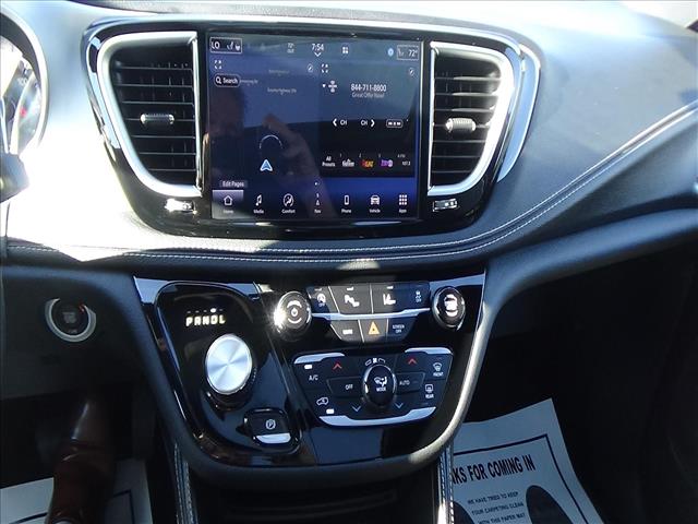 2026 Chrysler Pacifica Limited:C6983