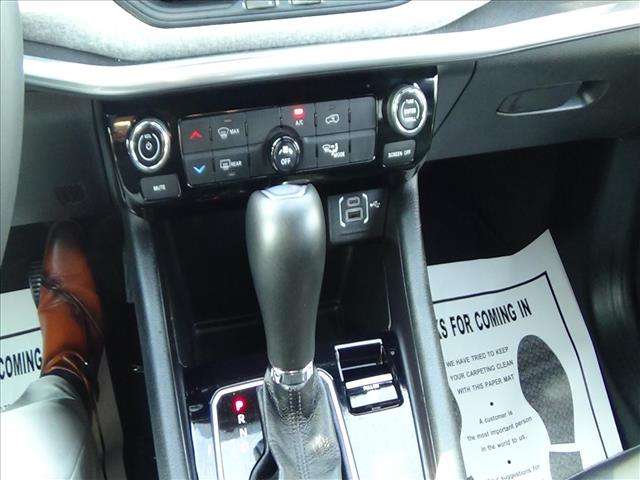 2025 Jeep Compass Latitude:C6869