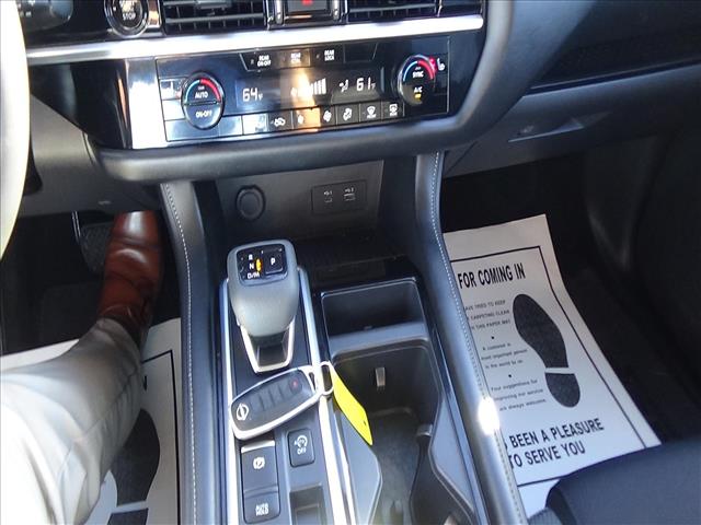 2025 Nissan Pathfinder SV:C7140