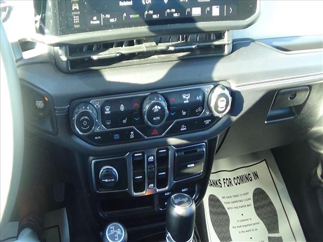2025 Jeep Wrangler Backcountry 4xe:C6939