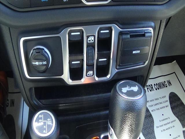 2025 Jeep Wrangler Sahara 4xe:C6937