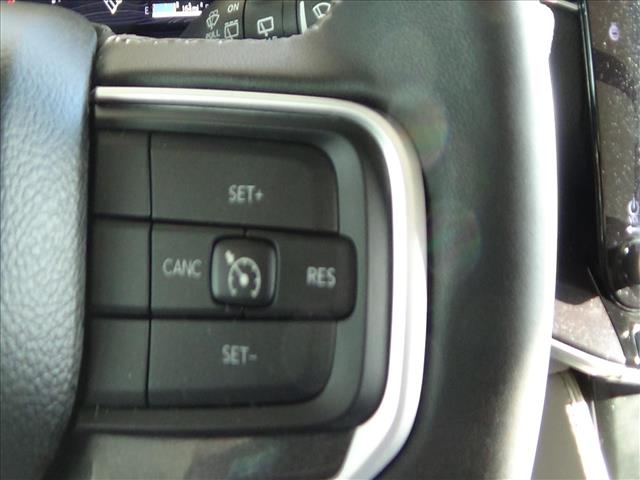 2025 Jeep Wagoneer Base:C6978