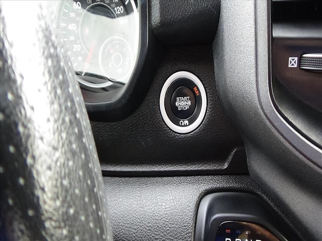 2025 RAM 1500 Warlock:C7033