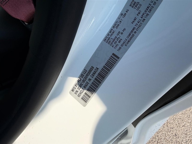 2027 Chrysler Pacifica Select:27-006