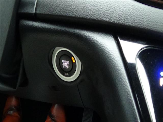 2025 Chrysler Pacifica Select:C6856