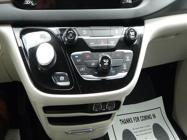 2023 Chrysler Voyager LX:C6861