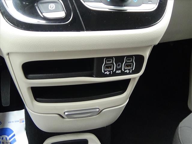 2023 Chrysler Voyager LX:C6853