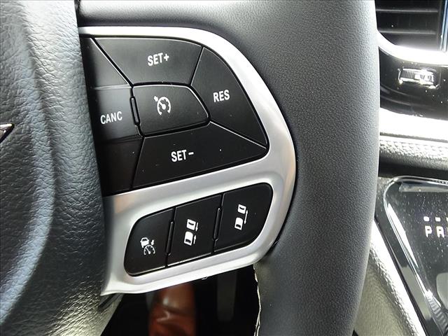 2026 Chrysler Pacifica Limited:C6985