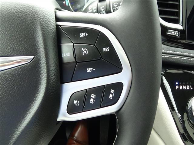 2024 Chrysler Pacifica Limited:C6914