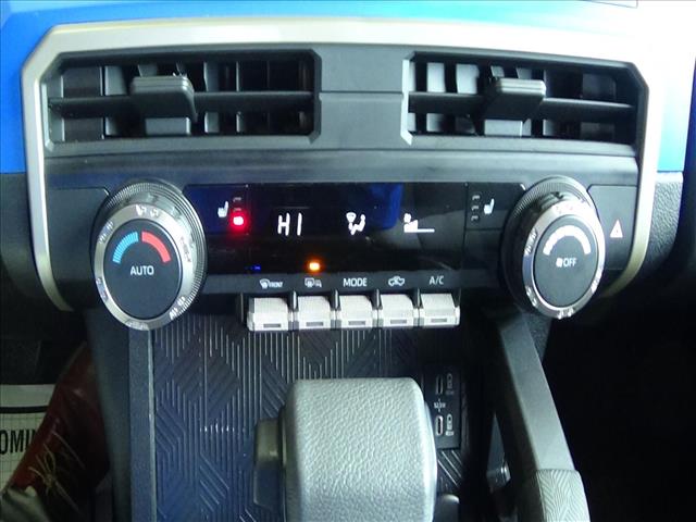 2025 Toyota Tacoma TRD Off-Road:C6774