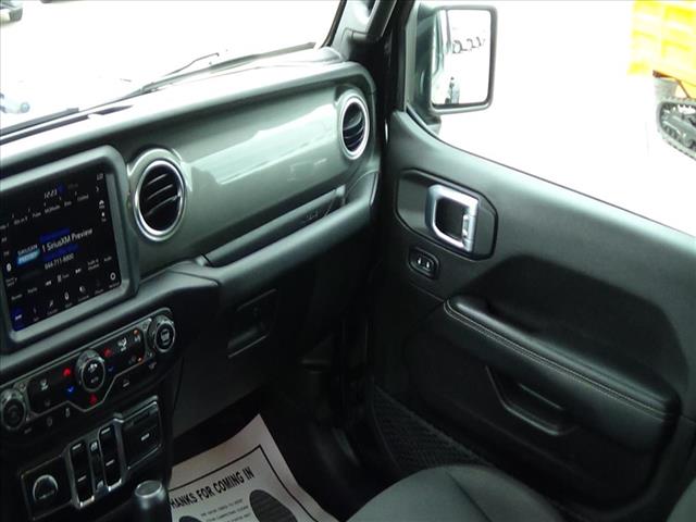 Photo of 2023 Jeep Wrangler Sahara in Cape Girardeau, MO - 27,  2023 Jeep Wrangler Sahara:C6564