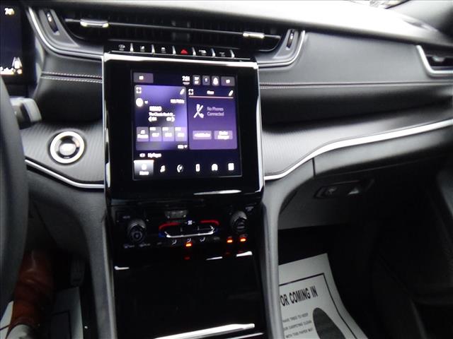 2025 Jeep Grand Cherokee L Laredo:C7084
