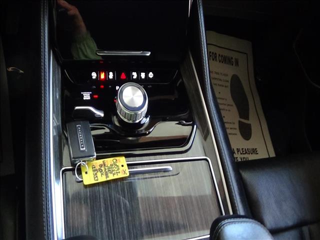 2022 Jeep Wagoneer Series II:C6592