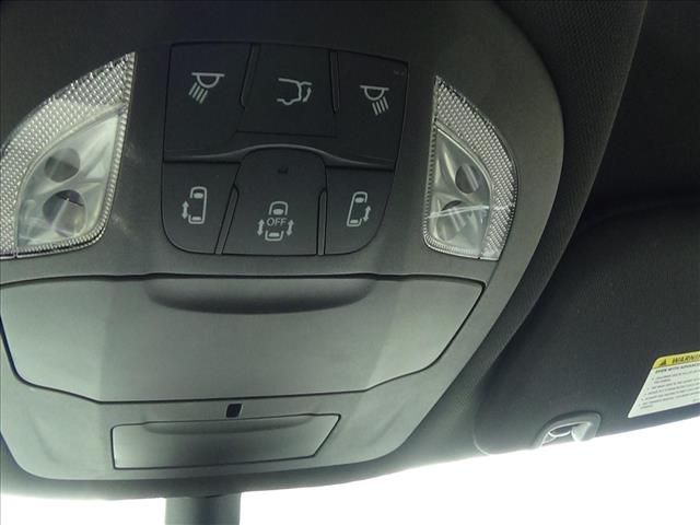 2025 Chrysler Pacifica Select:C6855