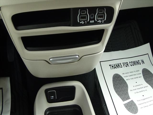 2023 Chrysler Voyager LX:C6861