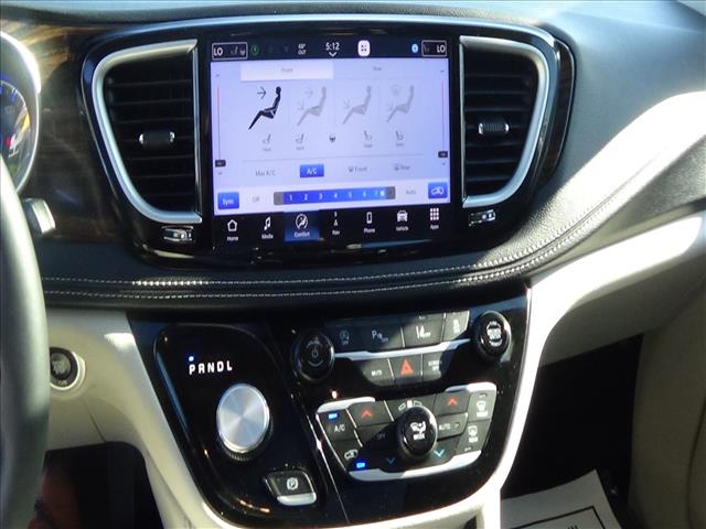 2024 Chrysler Pacifica Limited:C6908
