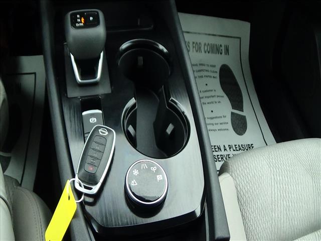 2025 Nissan Rogue SV:C6963