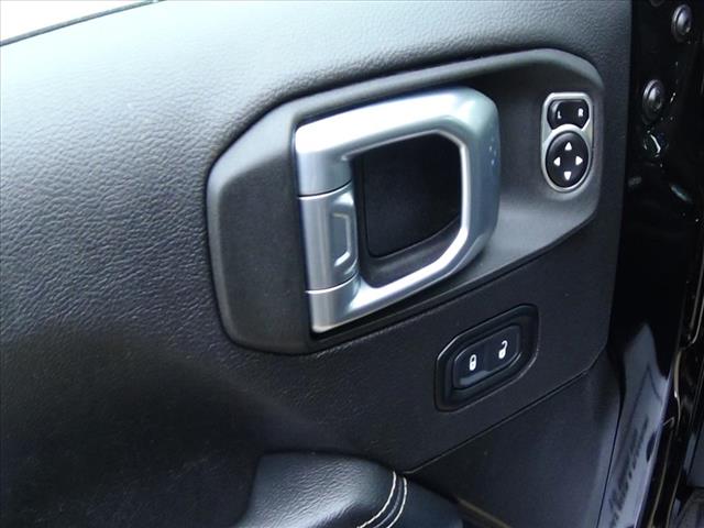 Photo of 2023 Jeep Wrangler Sahara in Cape Girardeau, MO - 28,  2023 Jeep Wrangler Sahara:C6564