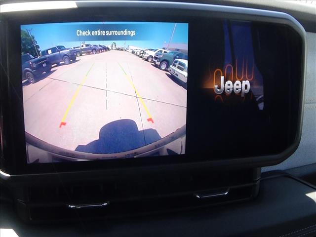 2025 Jeep Wrangler Sahara 4xe:C6937