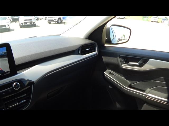 2022 Ford Escape Hybrid SE
