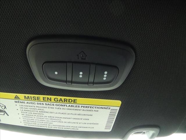 2025 Chrysler Pacifica Select:C6855