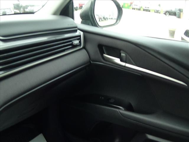 2025 Toyota Camry LE:C6900
