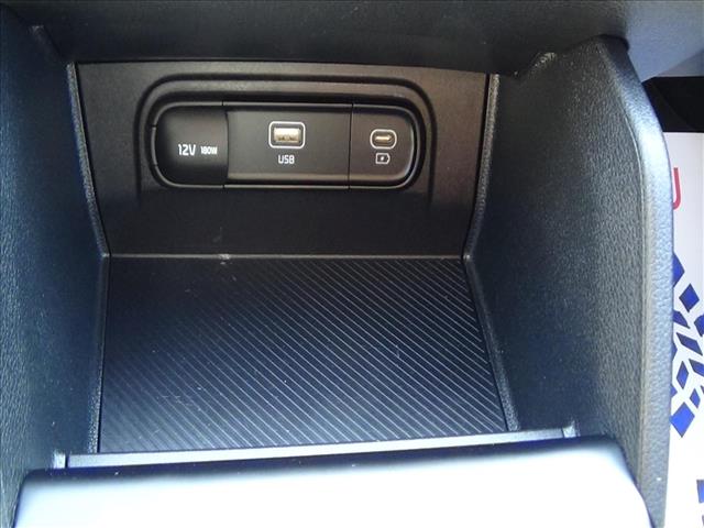 2025 Kia Sportage LX:C6884